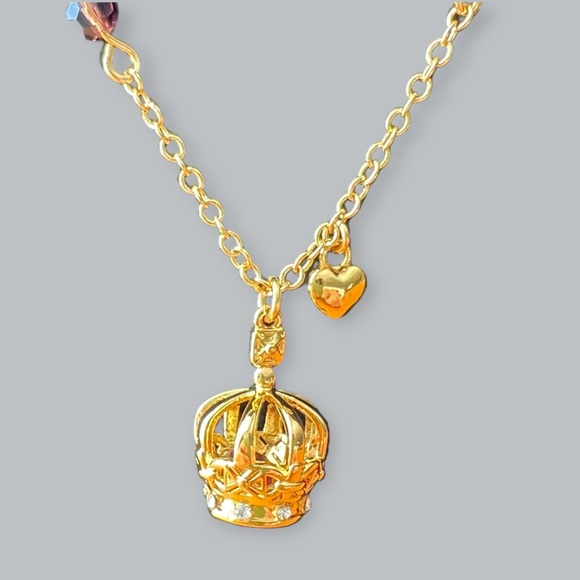 New Crown of India Gold Plated charm Necklace imported from the UK. - Picture 9 of 11